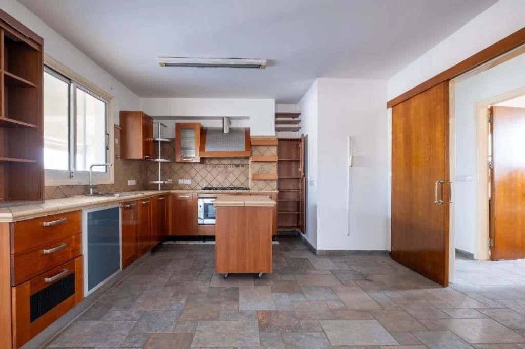 Office for Sale in Engomi, Nicosia District