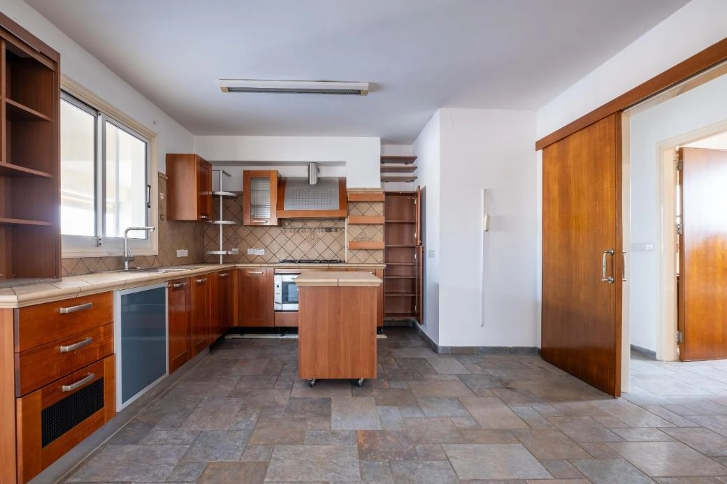 Office for Sale in Engomi, Nicosia District