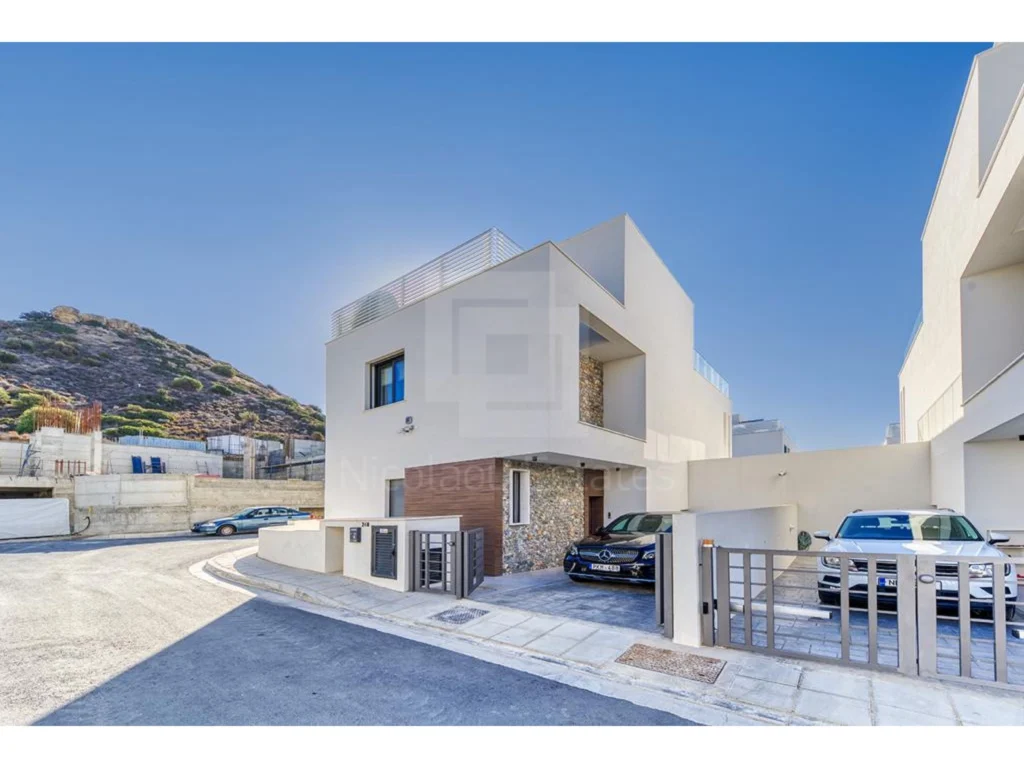 4 Bedroom House for Sale in Limassol District