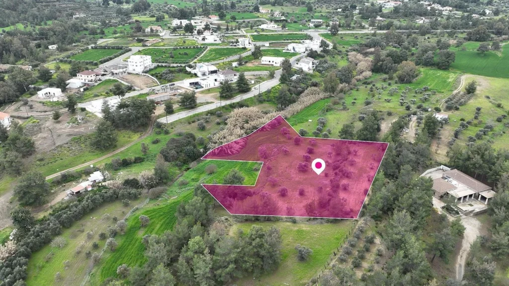 6,912m² Plot for Sale in Lythrodontas, Nicosia District