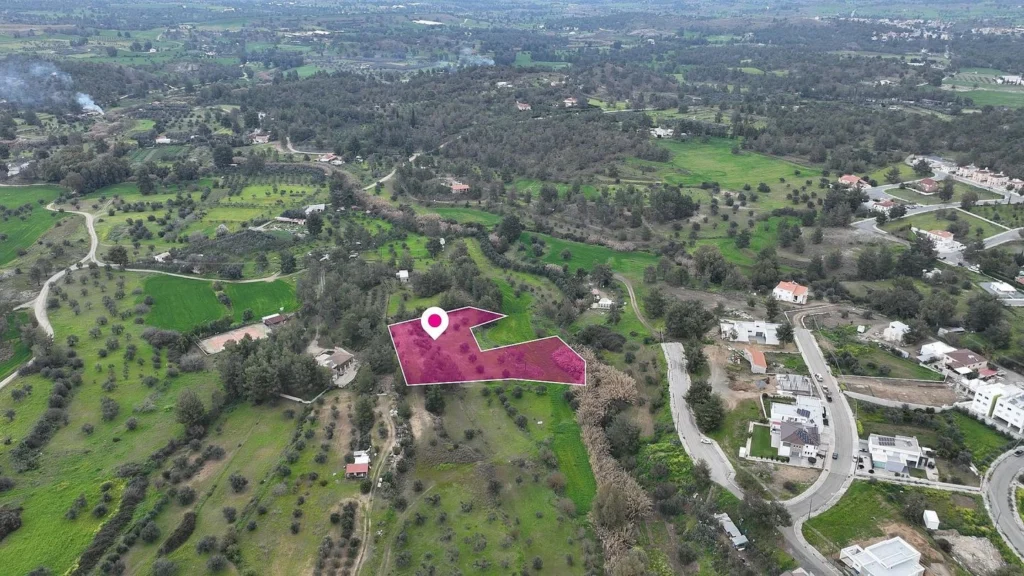 6,912m² Plot for Sale in Lythrodontas, Nicosia District