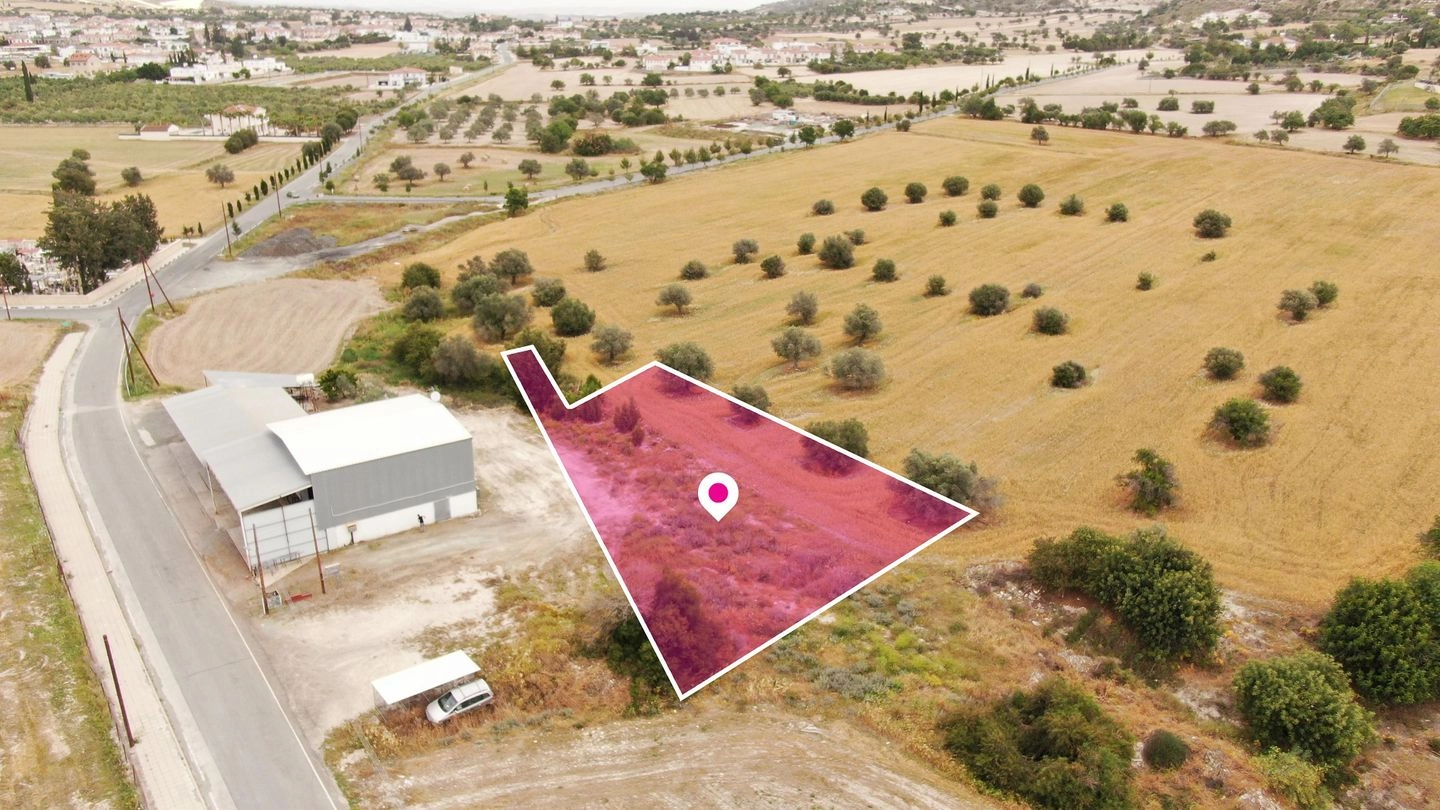 1,673m² Plot for Sale in Alethriko, Larnaca District
