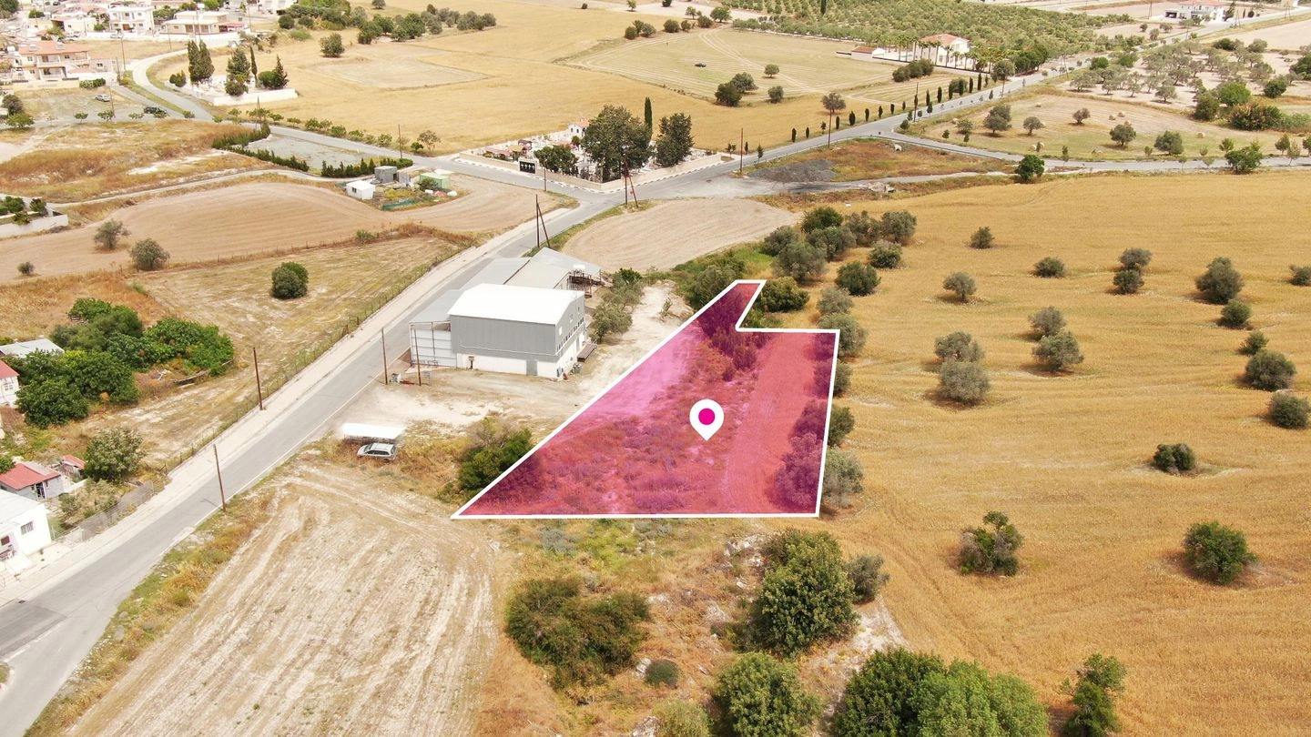 1,673m² Plot for Sale in Alethriko, Larnaca District