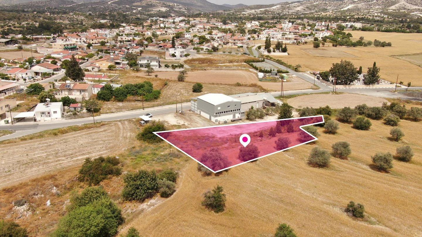 1,673m² Plot for Sale in Alethriko, Larnaca District