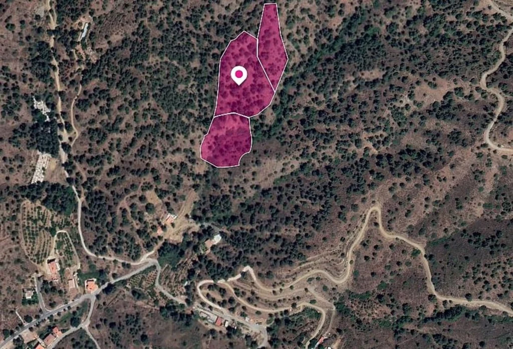 18,062m² Plot for Sale in Kakopetria, Nicosia District