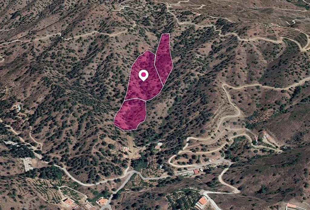 18,062m² Plot for Sale in Kakopetria, Nicosia District