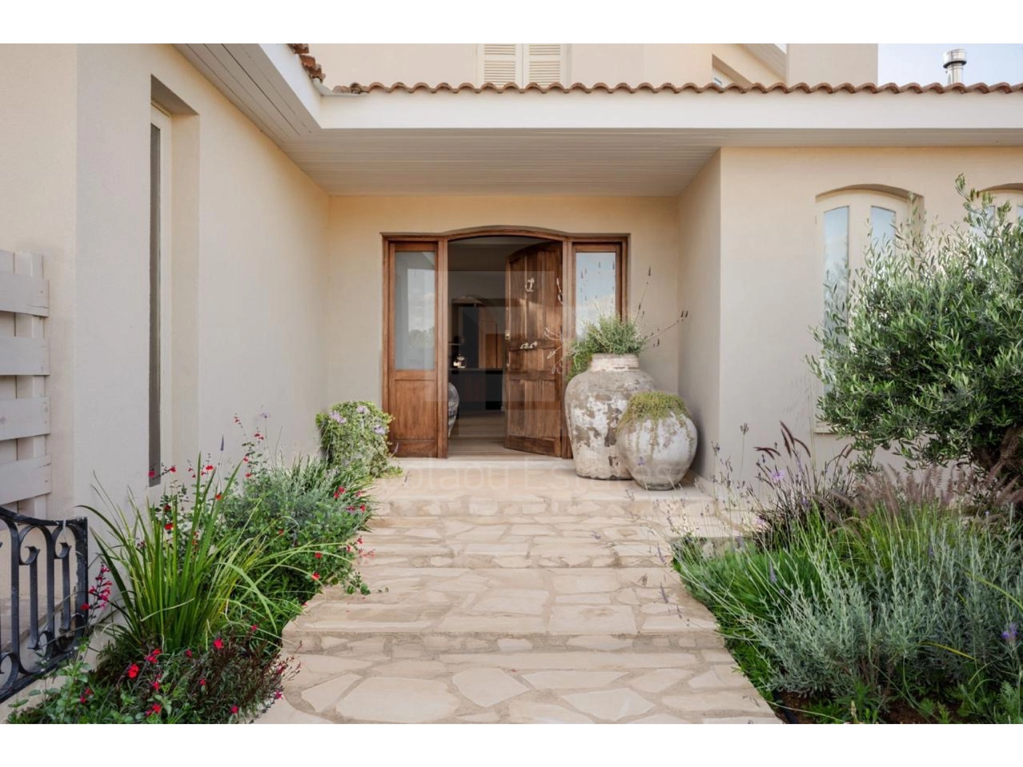 5 Bedroom House for Rent in Engomi, Nicosia District