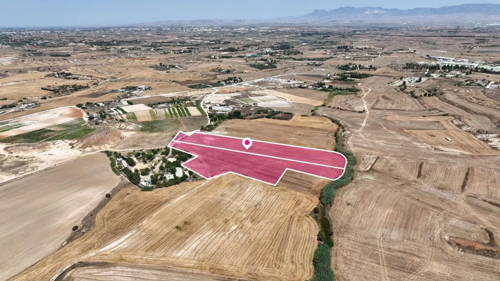 24,082m² Plot for Sale in Pano Deftera, Nicosia District