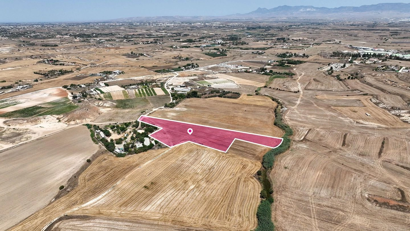 12,041m² Plot for Sale in Pano Deftera, Nicosia District