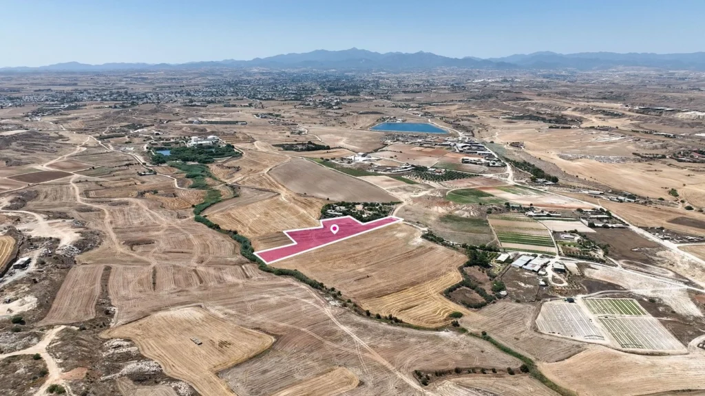 12,041m² Plot for Sale in Pano Deftera, Nicosia District