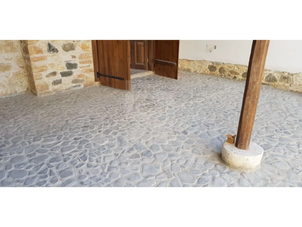 314m² Building for Sale in Kampia, Nicosia District