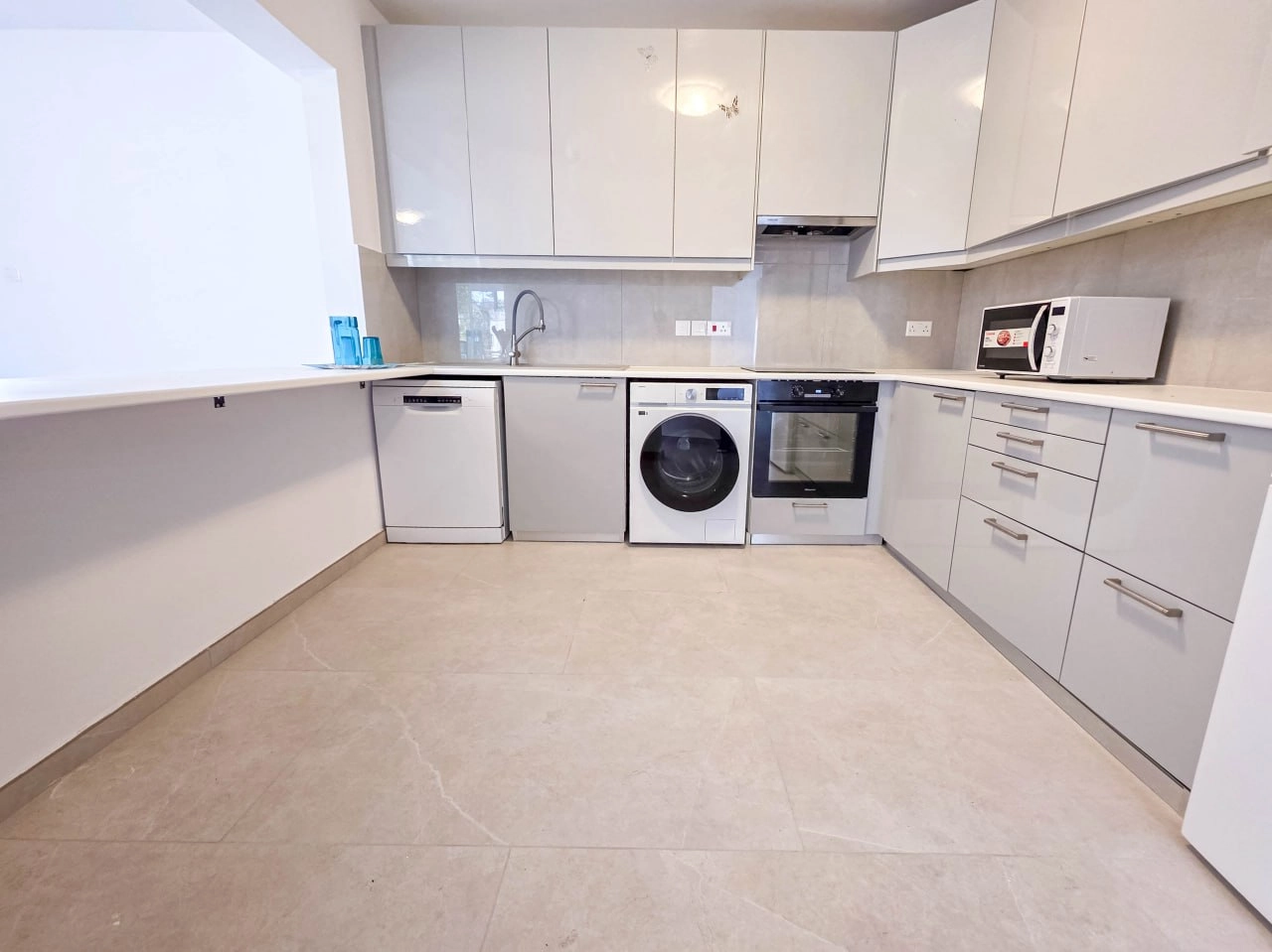 3 Bedroom Apartment for Rent in Mouttagiaka, Limassol District