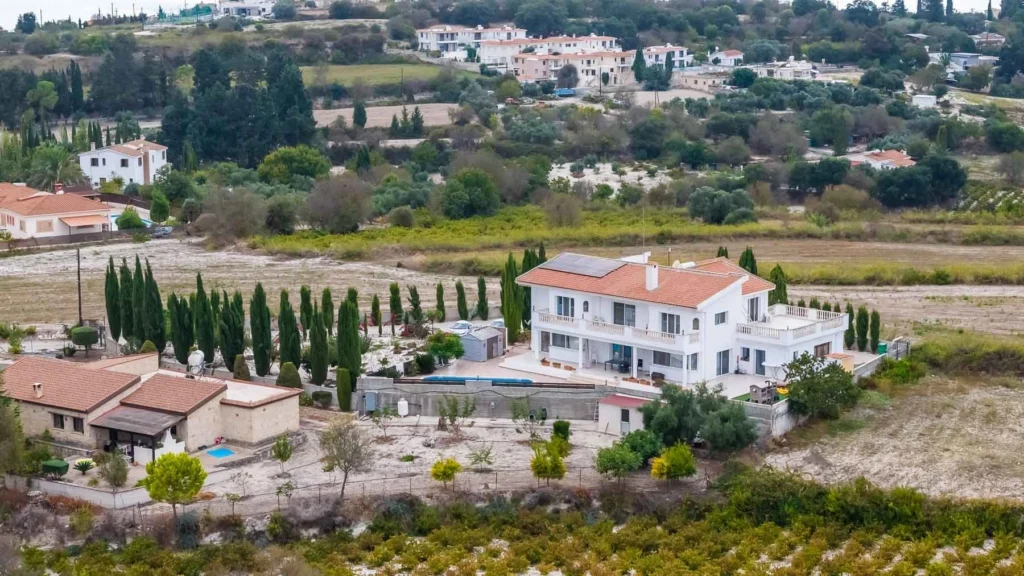 5 Bedroom House for Sale in Tsada, Paphos District