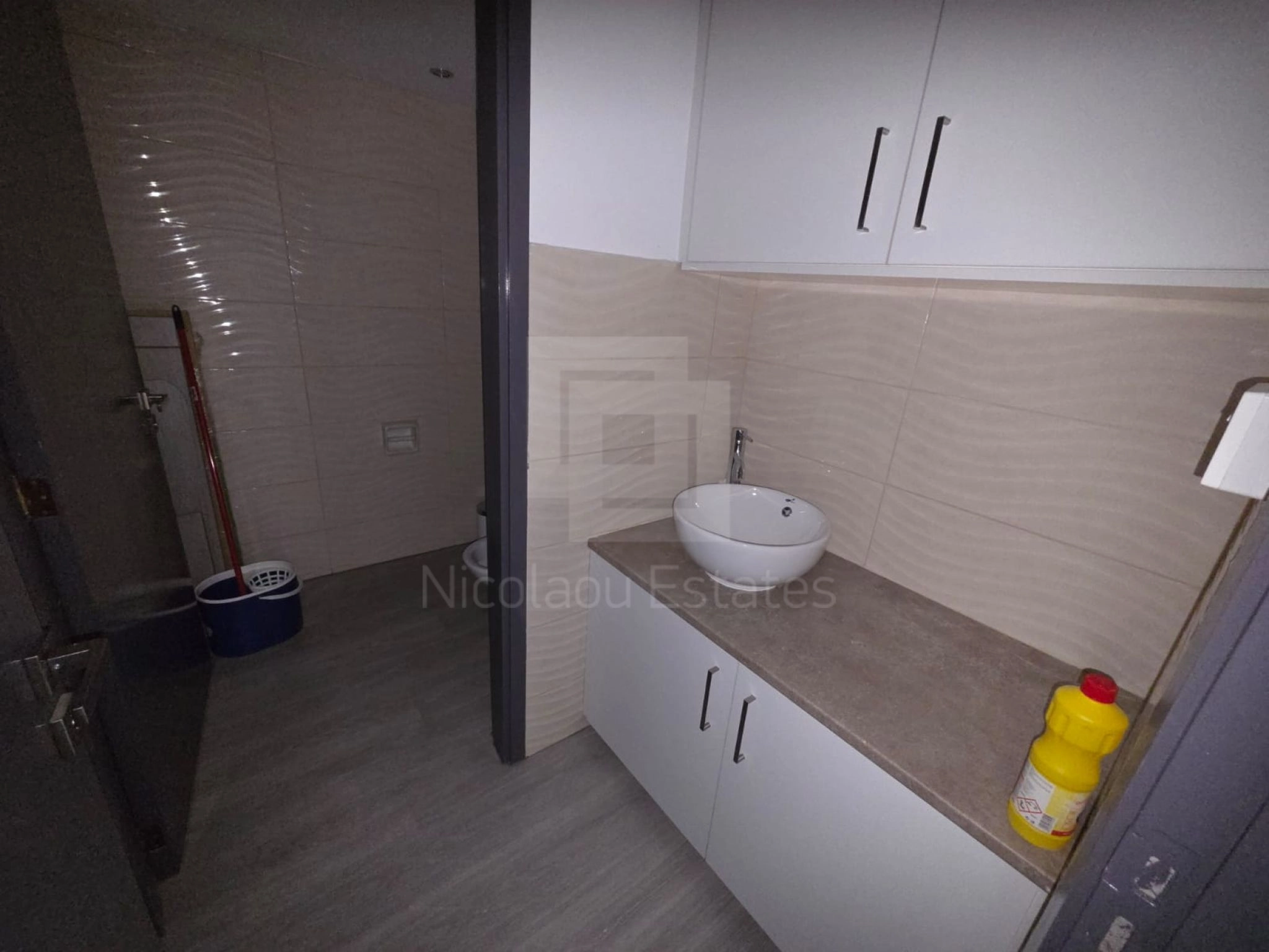 60m² Office for Rent in Limassol District