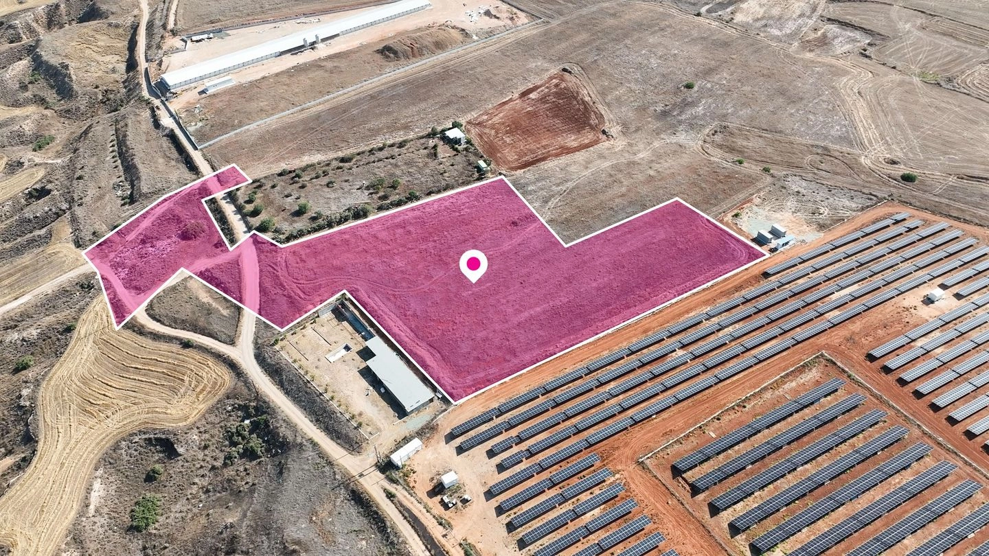 20,068m² Plot for Sale in Pano Deftera, Nicosia District