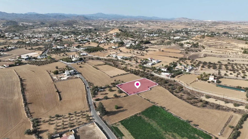 3,011m² Plot for Sale in Pera, Nicosia District