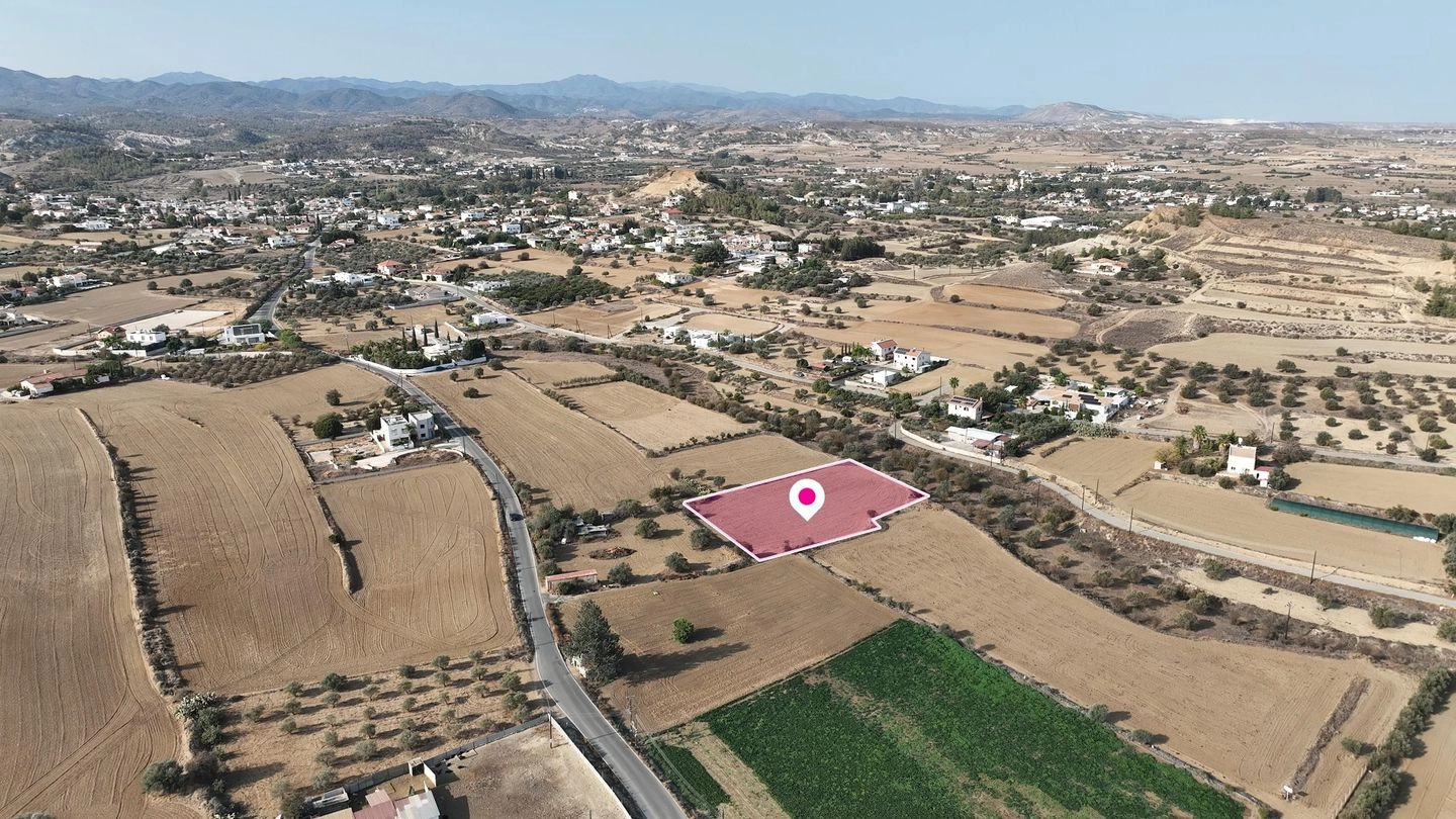 3,011m² Plot for Sale in Pera, Nicosia District