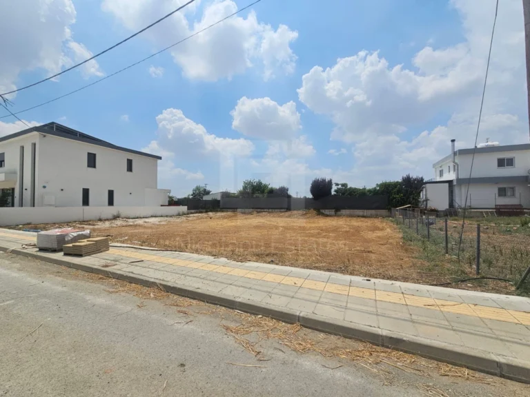 570m² Plot for Sale in Psimolofou, Nicosia District