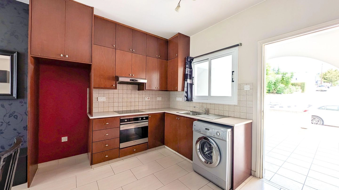 2 Bedroom Apartment for Sale in Mesa Chorio, Paphos District