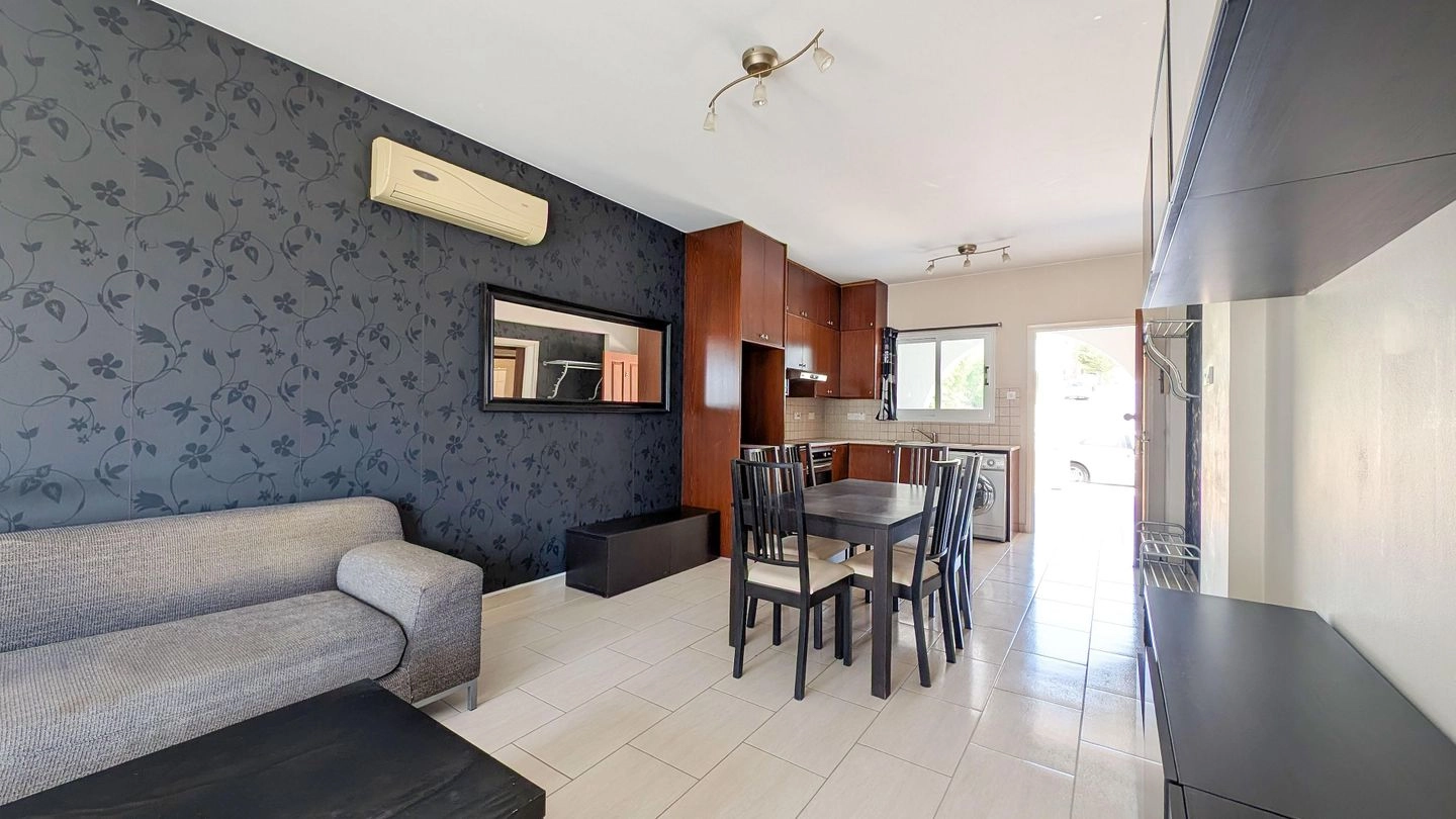 2 Bedroom Apartment for Sale in Mesa Chorio, Paphos District