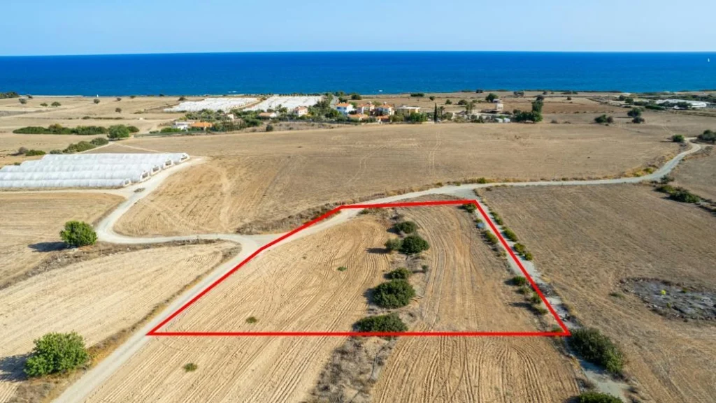 3,292m² Plot for Sale in Maroni, Larnaca District