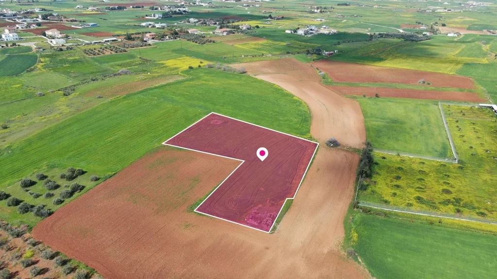 5,070m² Plot for Sale in Agioi Trimithias, Nicosia District