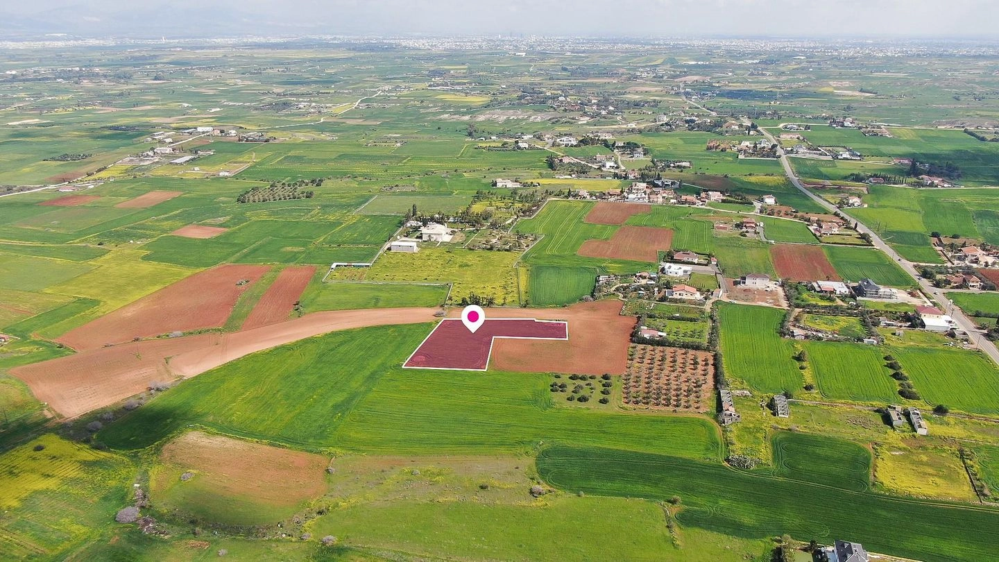 5,070m² Plot for Sale in Agioi Trimithias, Nicosia District