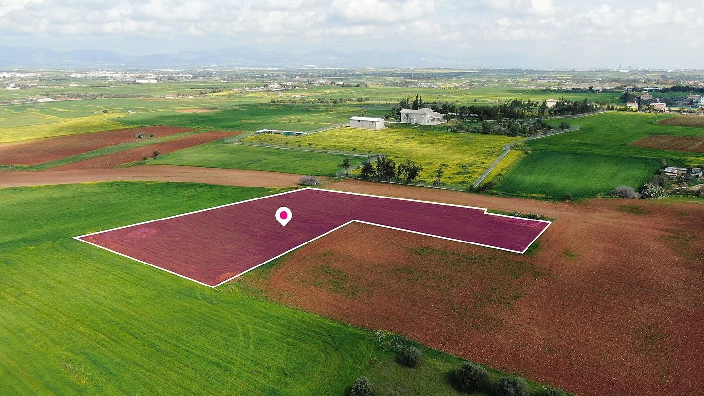 5,070m² Plot for Sale in Agioi Trimithias, Nicosia District