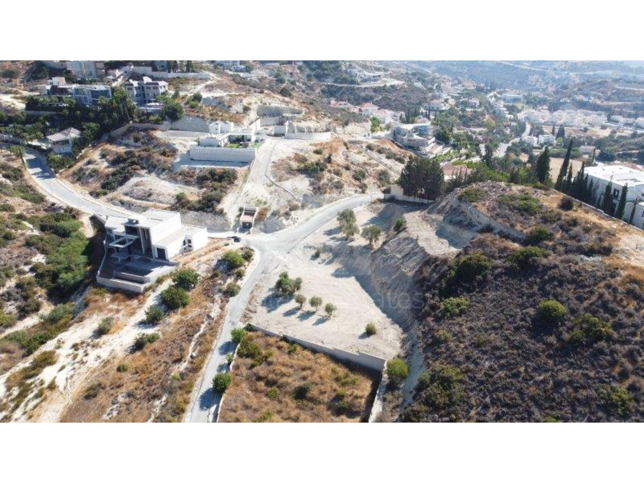 2,740m² Plot for Sale in Agios Tychonas, Limassol District