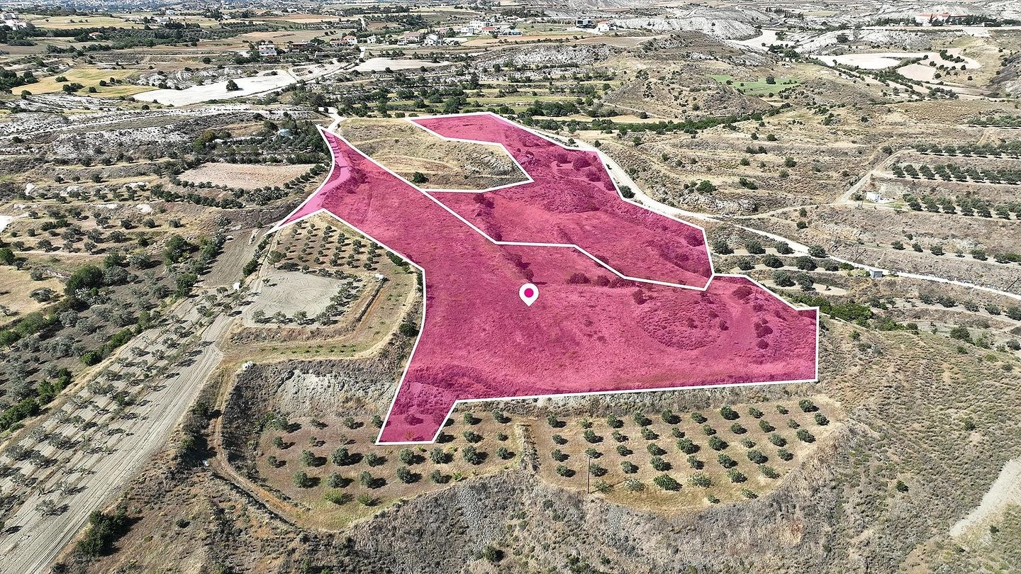 28,763m² Plot for Sale in Pera, Nicosia District