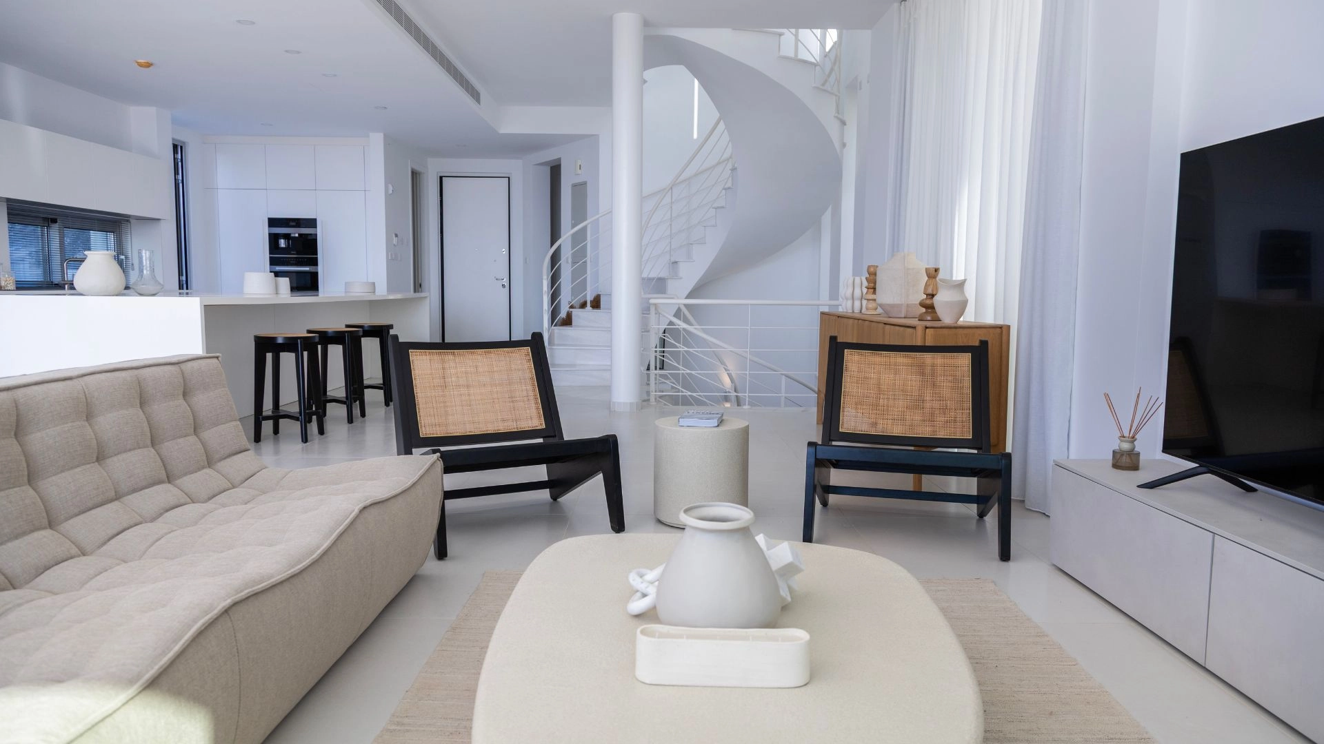 5 Bedroom House for Sale in Coral Bay, Paphos District