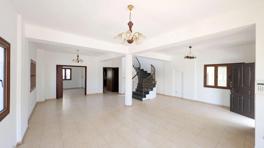4 Bedroom House for Sale in Aradippou, Larnaca District