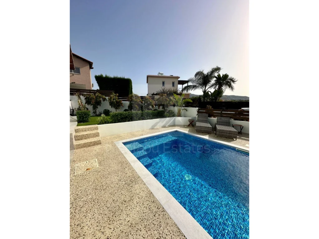 3 Bedroom House for Sale in Monagroulli, Limassol District