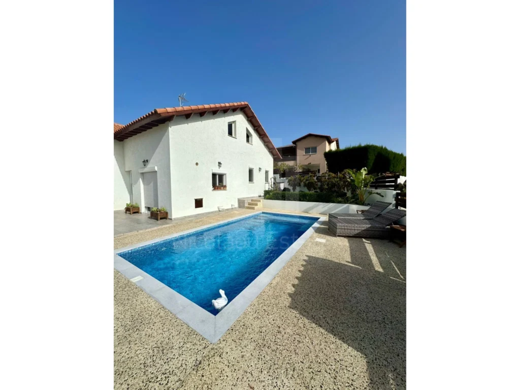 3 Bedroom House for Sale in Monagroulli, Limassol District