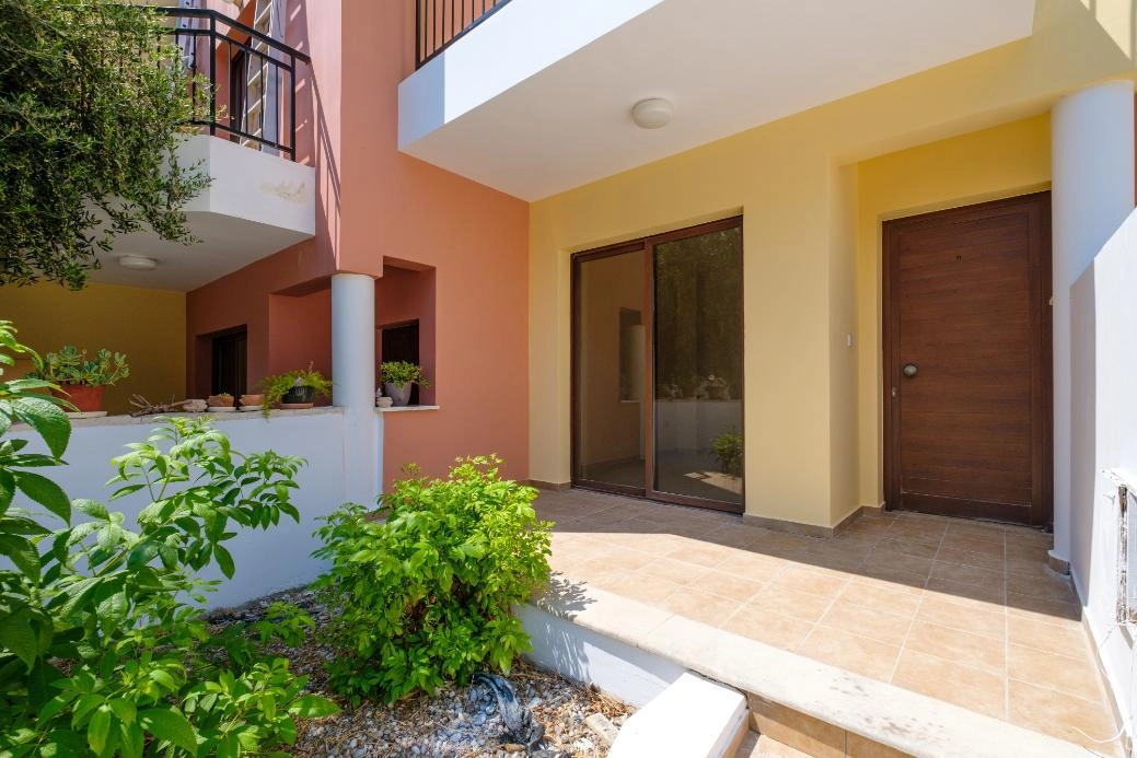 2 Bedroom House for Sale in Peyia, Paphos District