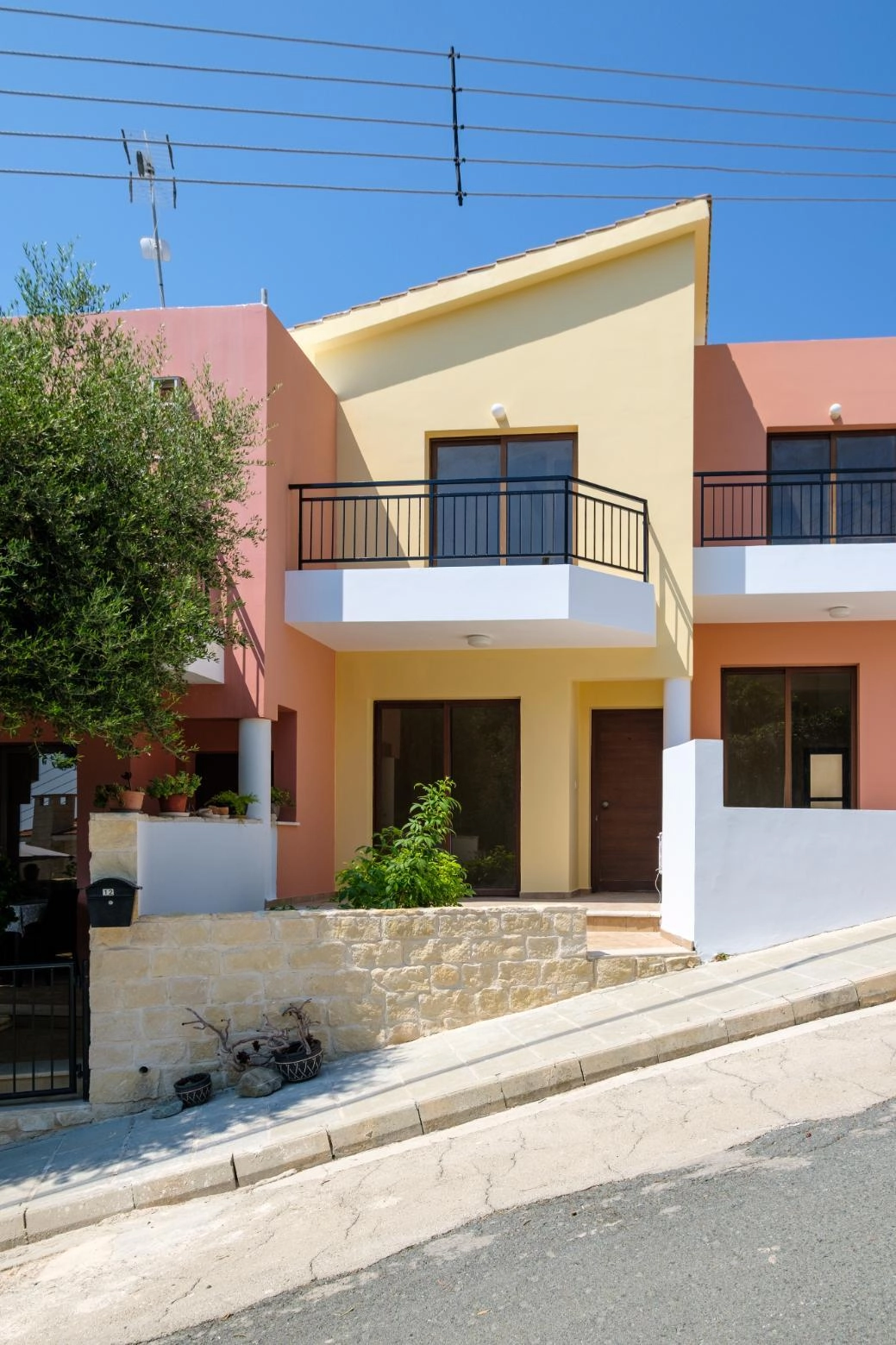 2 Bedroom House for Sale in Peyia, Paphos District