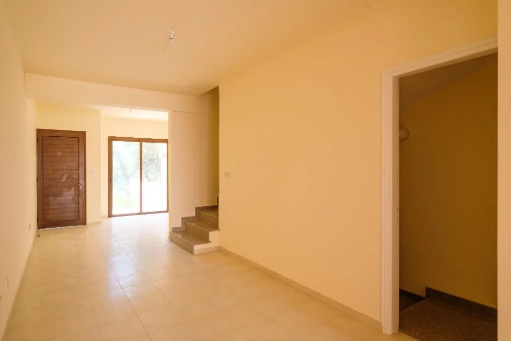 2 Bedroom House for Sale in Peyia, Paphos District