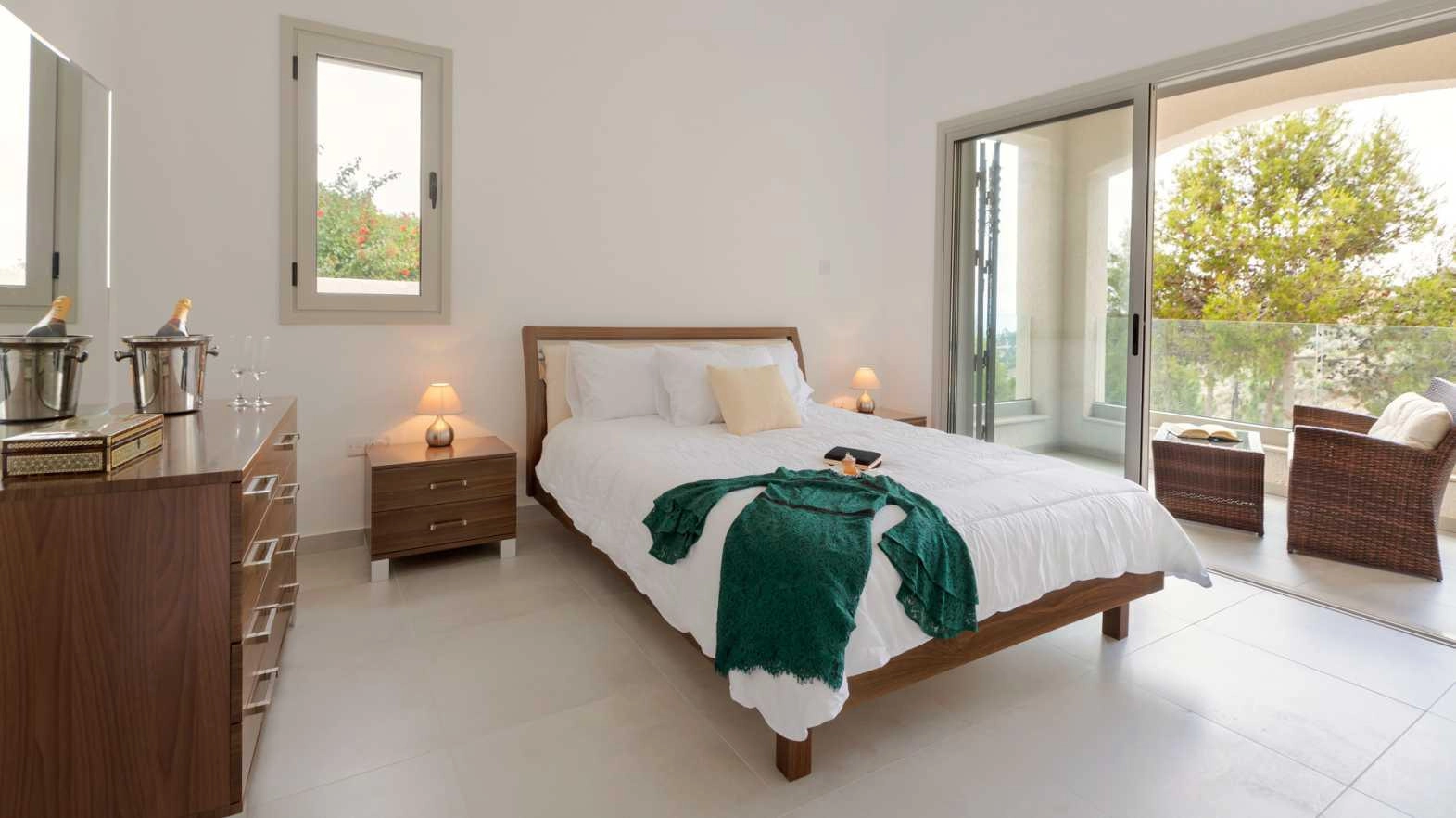 4 Bedroom House for Sale in Kamares, Paphos District