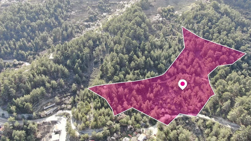 18,688m² Plot for Sale in Lagoudera, Nicosia District
