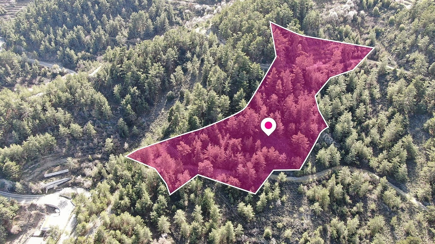 18,688m² Plot for Sale in Lagoudera, Nicosia District