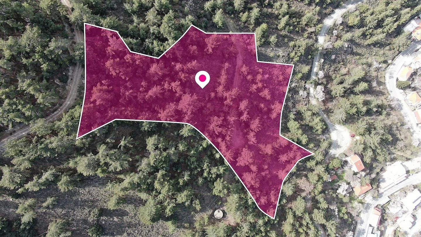 18,688m² Plot for Sale in Lagoudera, Nicosia District