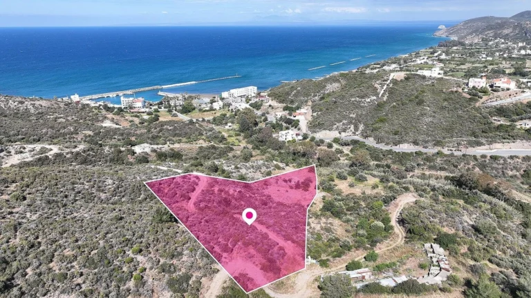 8,878m² Plot for Sale in Kato Pyrgos, Nicosia District