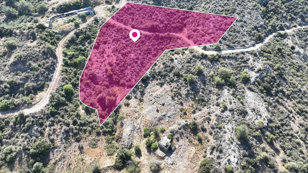 8,878m² Plot for Sale in Kato Pyrgos, Nicosia District