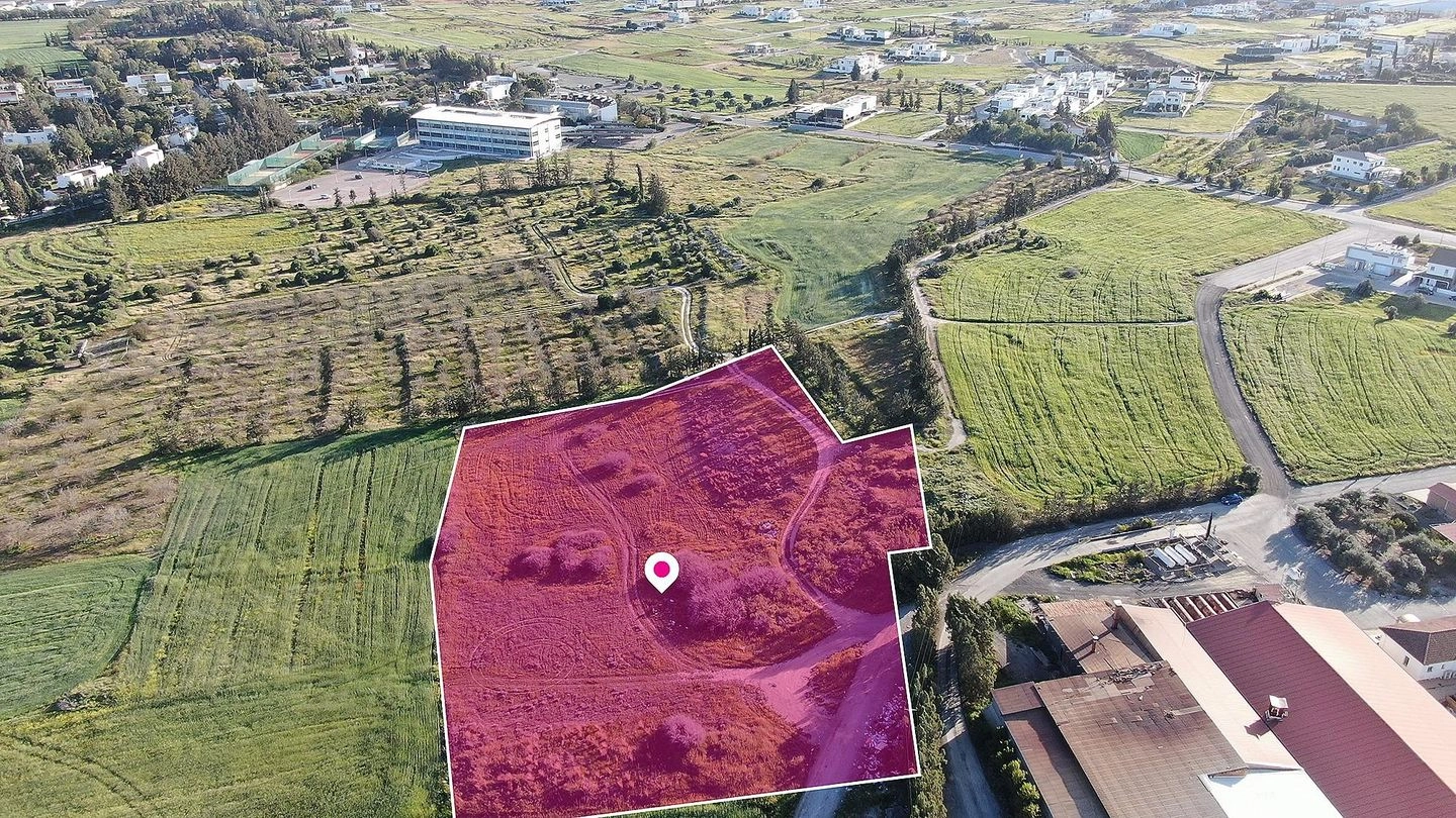 10,440m² Plot for Sale in Geri, Nicosia District
