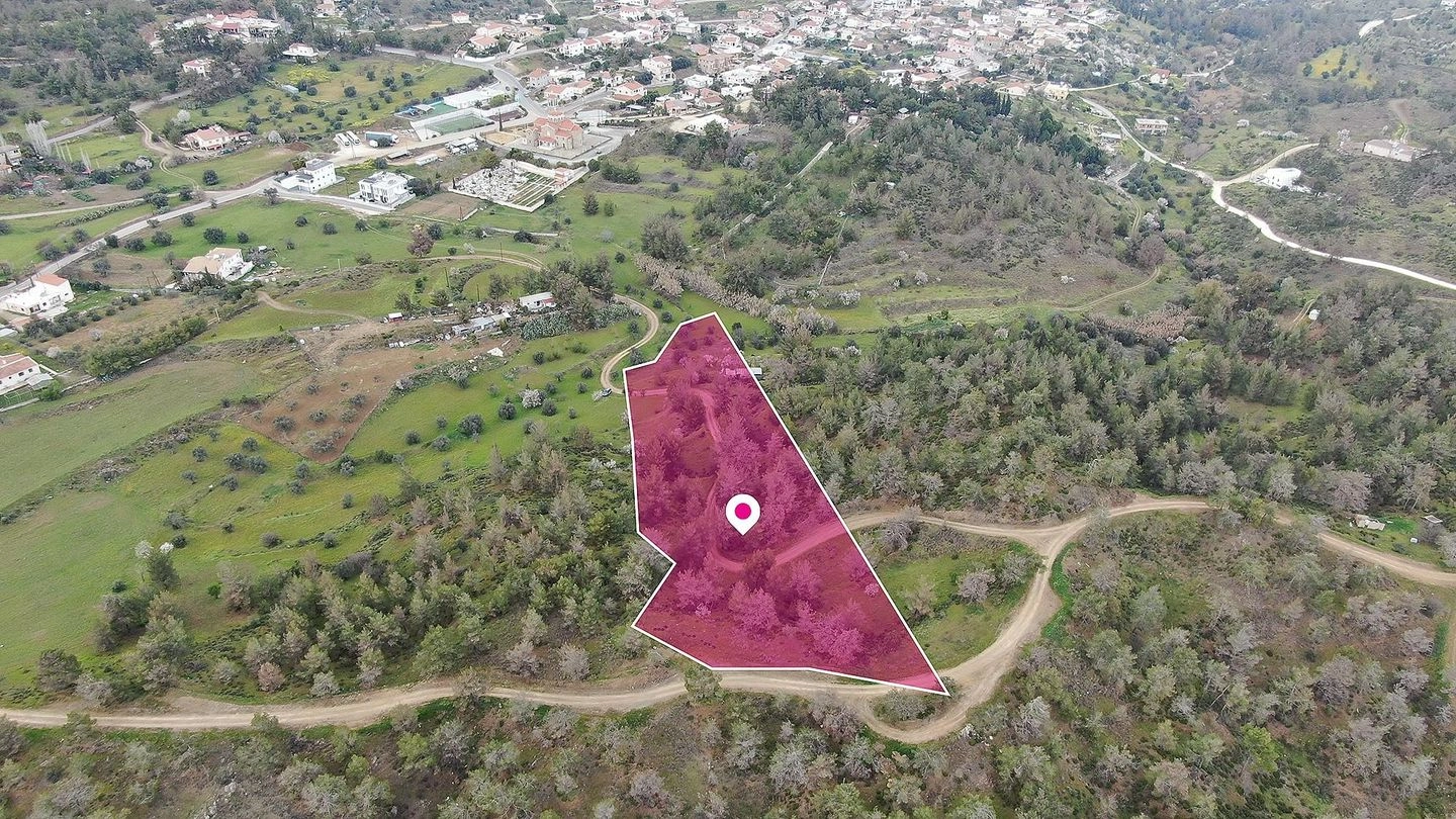 9,031m² Plot for Sale in Kapedes, Nicosia District