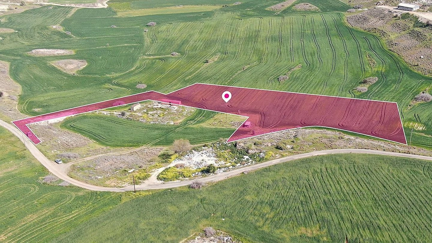 13,962m² Plot for Sale in Nisou, Nicosia District