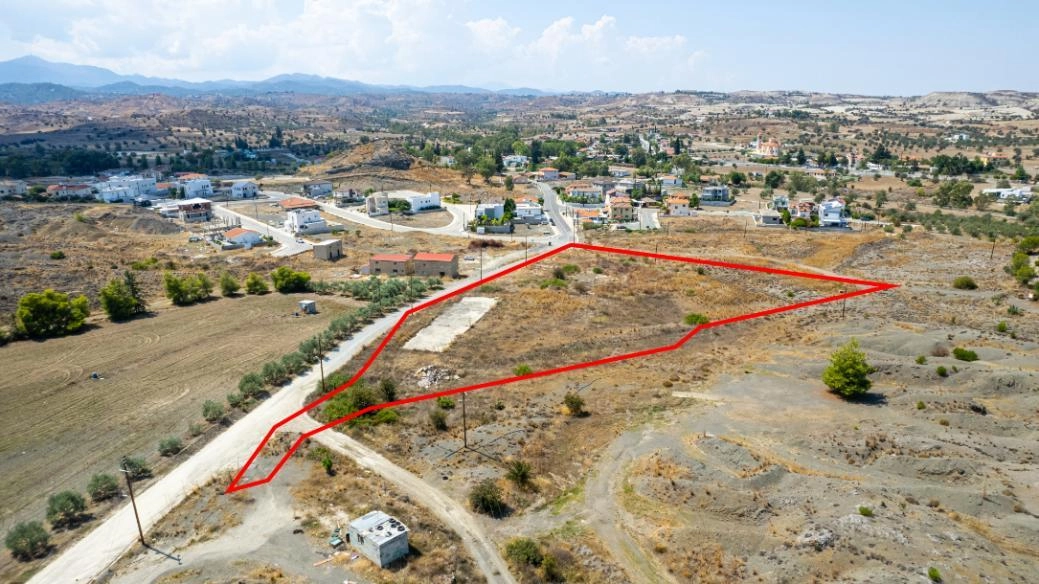 11,295m² Plot for Sale in Analiontas (Kataliontas), Nicosia District