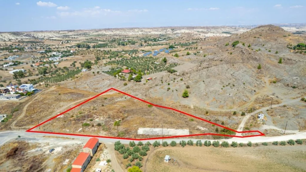 11,295m² Plot for Sale in Analiontas (Kataliontas), Nicosia District