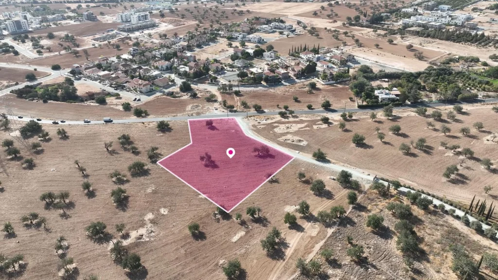 6,689m² Plot for Sale in Kato Polemidia, Limassol District