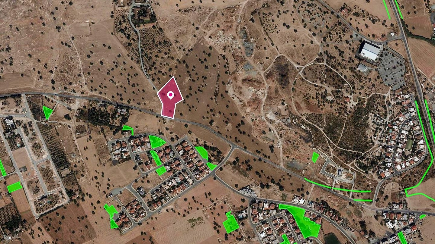 6,689m² Plot for Sale in Kato Polemidia, Limassol District